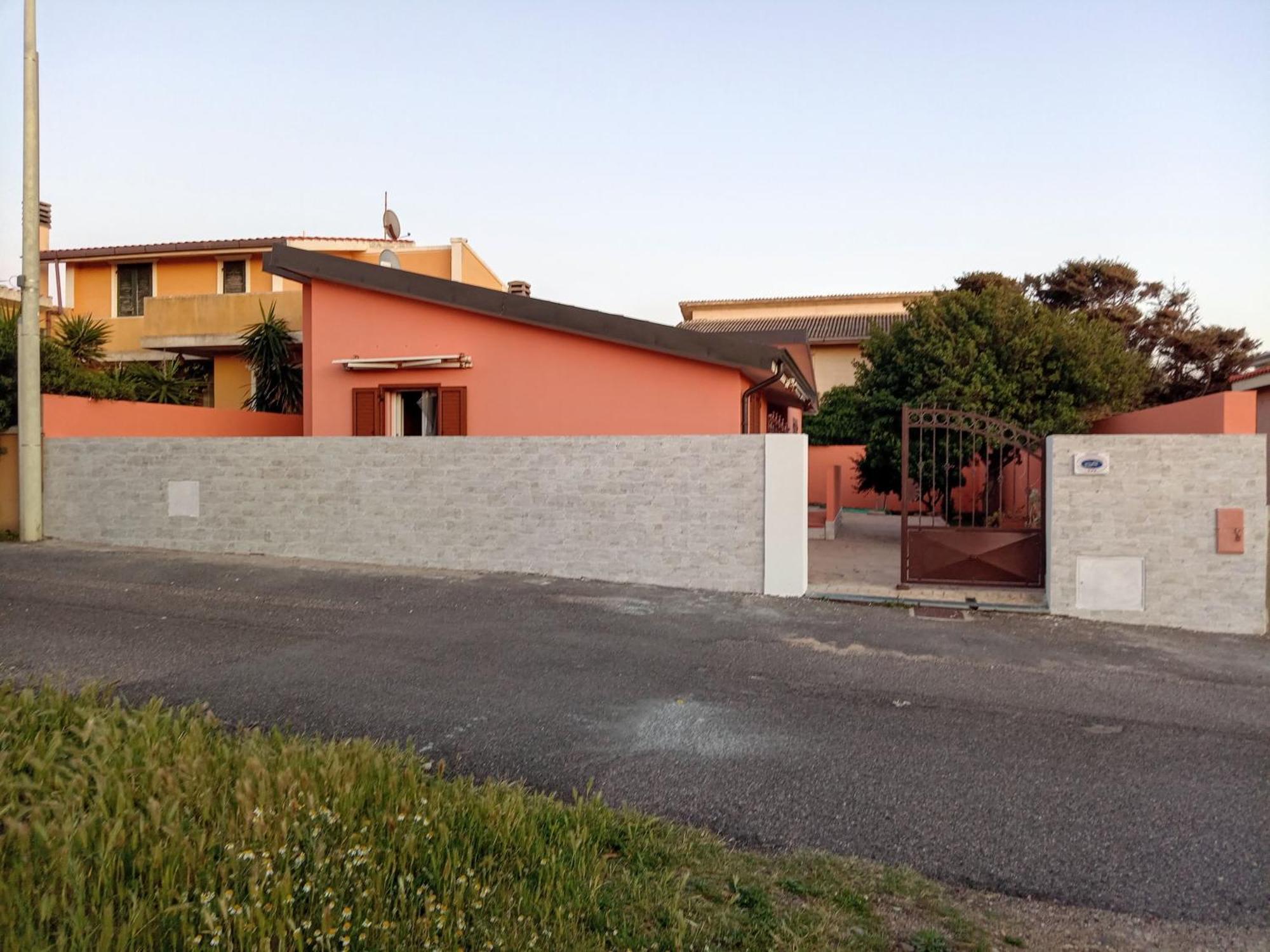 Casa Vacanze * Santa Caterina Di Pittinuri (Sardinia)